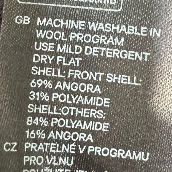 Black fuzzy Angora blend 3/4 sleeve sweater S - Picture 8 of 8